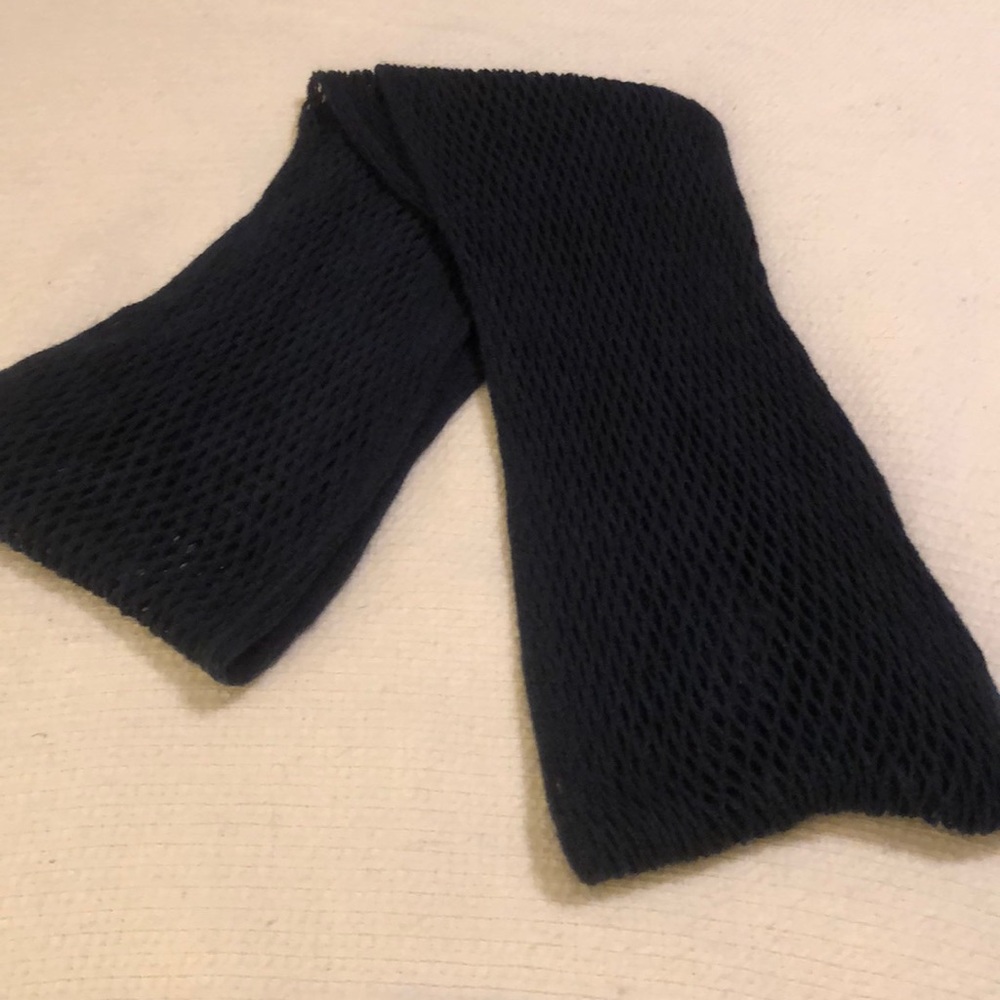 Women’s Old Navy Crocheted Scarf